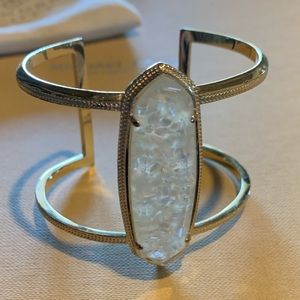 KENDRA SCOTT LAWSON CRUSHED PEARL CUFF